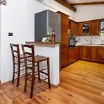 House Tamara 2041 * 罗维尼